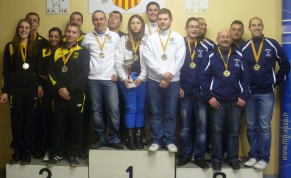 EQUIPE SENIORCMS TIR MEDAILLE DE BRONZE CHAMP.CLUBS 10 M 2013.JPG